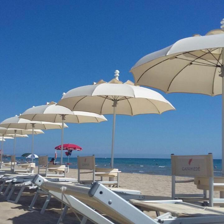 Ganimede Hotel Сперлонга Екстериор снимка