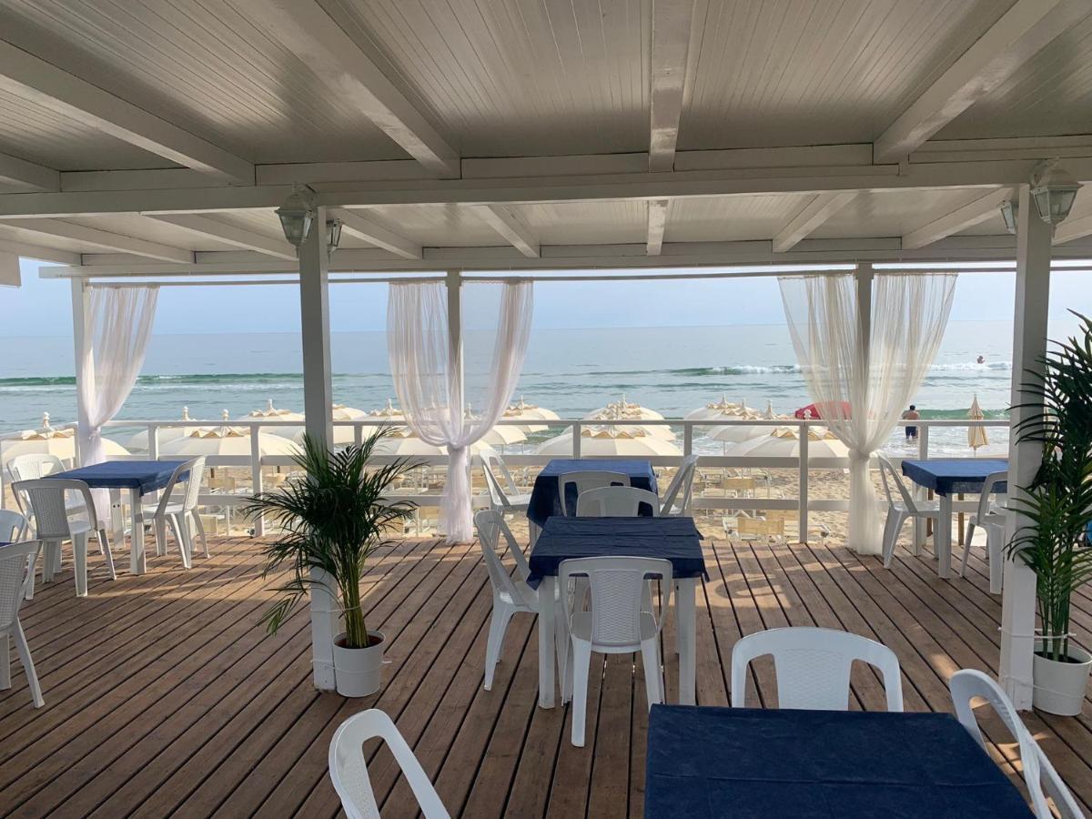 Ganimede Hotel Сперлонга Екстериор снимка