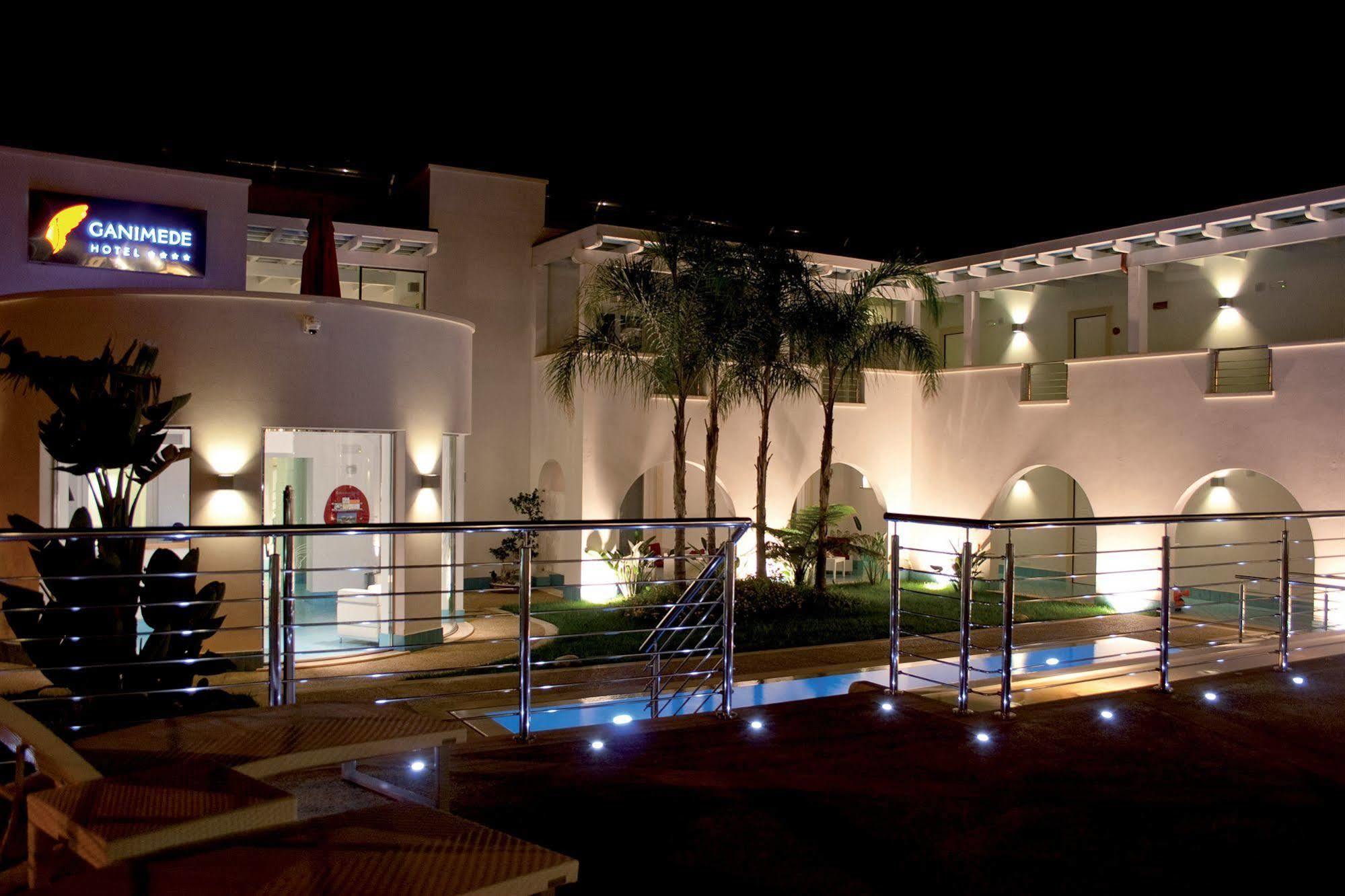 Ganimede Hotel Сперлонга Екстериор снимка