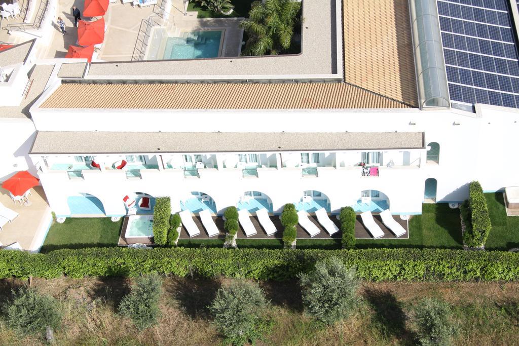Ganimede Hotel Сперлонга Екстериор снимка